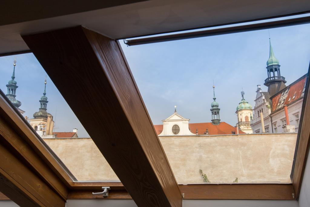 Bohemian Chic 2 Bedroom 2 Bathroom Loft With Hanging Chair Prague Ngoại thất bức ảnh