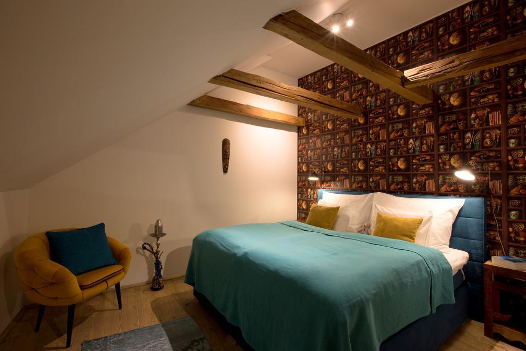 Bohemian Chic 2 Bedroom 2 Bathroom Loft With Hanging Chair Prague Ngoại thất bức ảnh