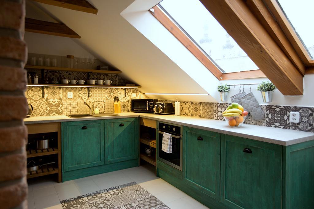 Bohemian Chic 2 Bedroom 2 Bathroom Loft With Hanging Chair Prague Ngoại thất bức ảnh