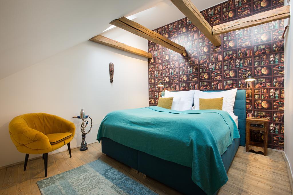 Bohemian Chic 2 Bedroom 2 Bathroom Loft With Hanging Chair Prague Ngoại thất bức ảnh