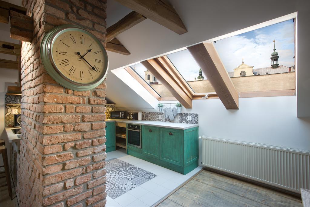 Bohemian Chic 2 Bedroom 2 Bathroom Loft With Hanging Chair Prague Ngoại thất bức ảnh